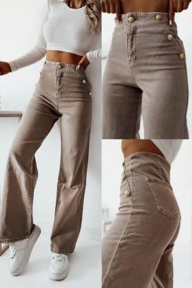 traperice DANZILA BROWN