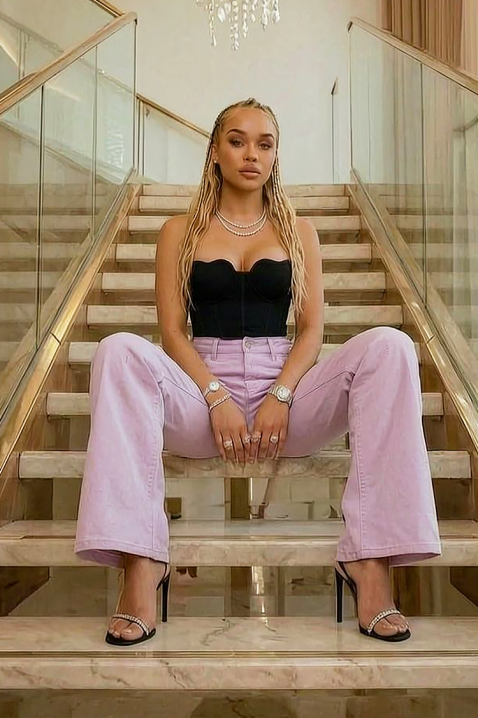 Ženske traperice visokog struka s poderanim naglaskom u nježnoj boji VIREZA, Boja: ljubičasta, IVET.HR - MODERNA ODJEĆA