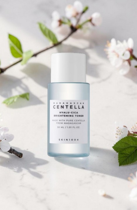 SKIN1004 Madagascar Centella Hyalu-Cica Brightening Toner 30 mlIVET.HR - MODERNA ODJEĆA