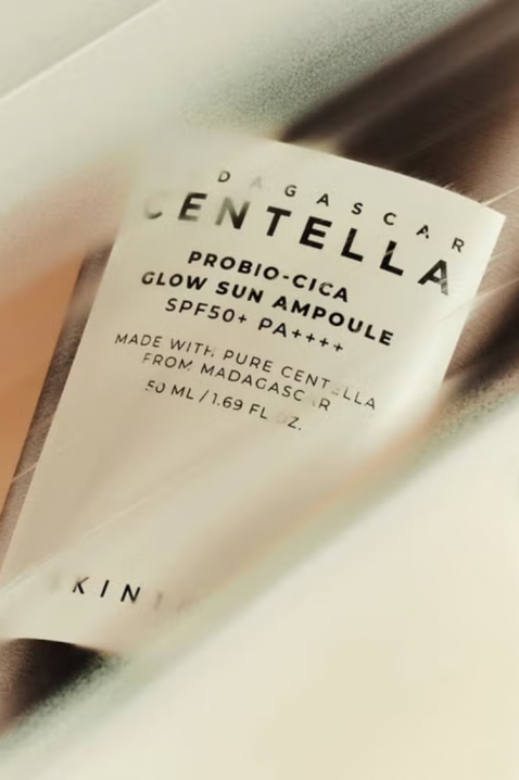 SKIN1004 Madagascar Centella Probio-Cica Glow Sun Ampoule SPF50 50 mlIVET.HR - MODERNA ODJEĆA