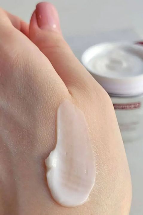 MEDI-PEEL Peptide 9 Volume and Tension Tox Cream PRO 50 mlIVET.HR - MODERNA ODJEĆA