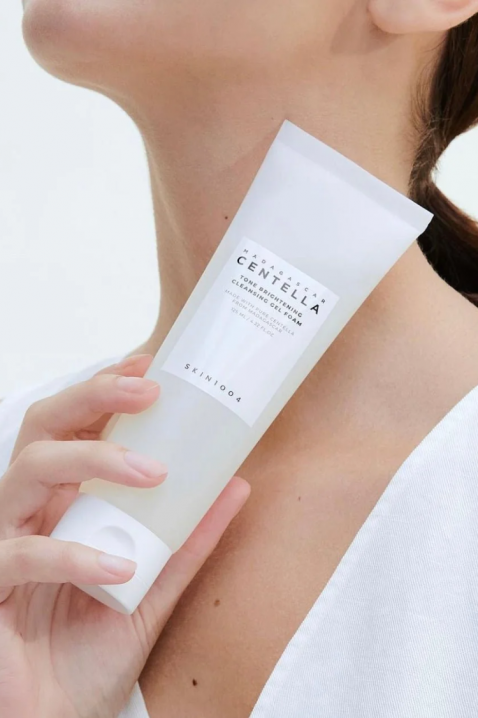 SKIN1004 Madagascar Centella Tone Brightening Cleansing Gel Foam 125mlIVET.HR - MODERNA ODJEĆA