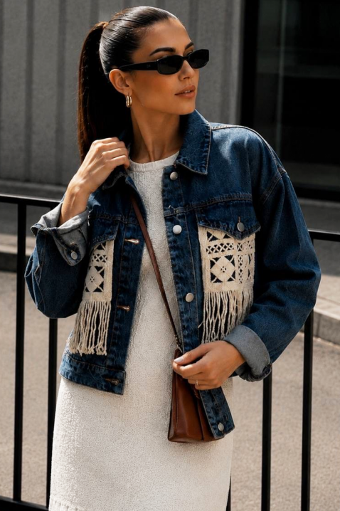 Moderna ženska traper jakna s dekorativnim elementima i resama ABERTINA BLUE, Boja: denim, IVET.HR - MODERNA ODJEĆA