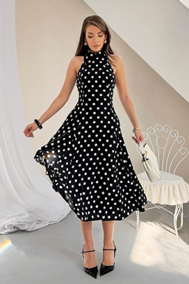 ženska midi haljina s točkama, otvorenim leđima i elegantnom siluetom NOVENTRA BLACK