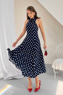 ženska midi haljina s točkama, otvorenim leđima i elegantnom siluetom NOVENTRA NAVY
