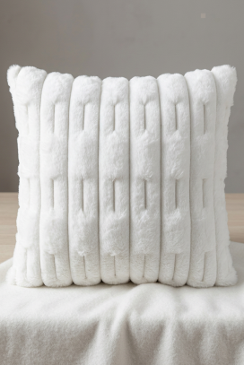 ukrasna jastučnica s reljefom MARLENZA WHITE 40х40 cm