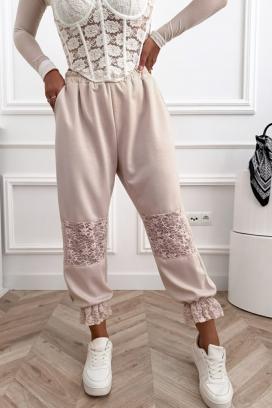 romantične ženske boho hlače s profinjenim čipkastim detaljima i udobnom siluetom VESPERIA BEIGE